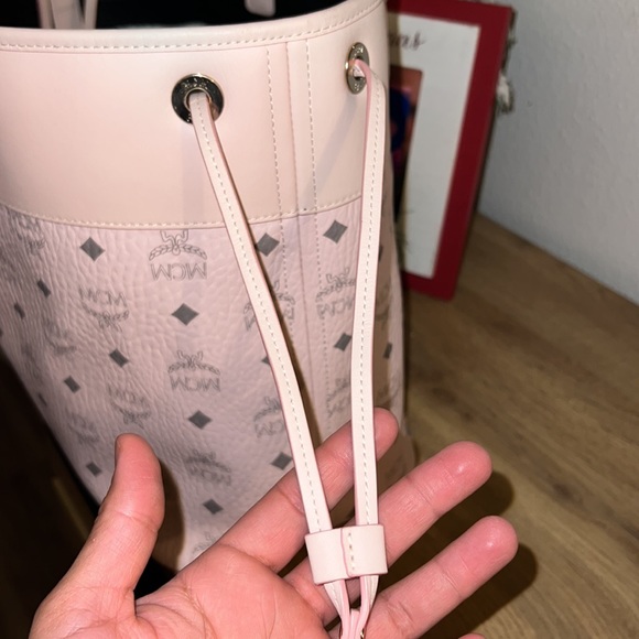 ❤️authentic mcm viseto aren pink logo tote EUC - Picture 7 of 14